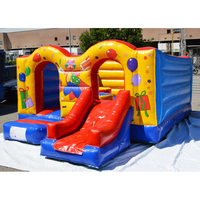 Plaine de Jeux Anniversaire avec toboggan